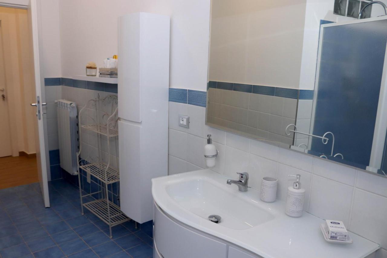 アンツィオ Sunset House Bed & Breakfast エクステリア 写真